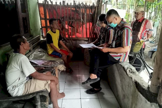 SURVEILANS PENCEGAHAN PENULARAN PENYAKIT LEPTOSPIROSIS DI DESA NGALAS