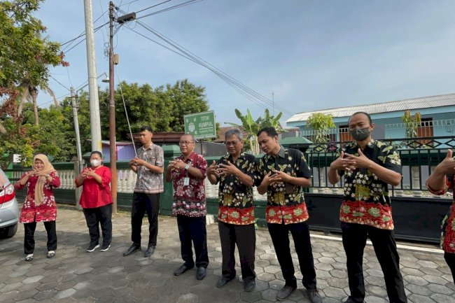 KOMPAK:PERINGATI HARI CUCI TANGAN SE-DUNIA, PUSKESMAS KLATEN SELATAN CUCI TANGAN BERSAMA PENGUNJUNG