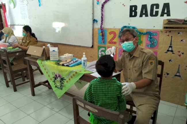 Sukseskan Program CKG, Puskesmas Klaten Selatan Jemput Bola ke Sekolahan