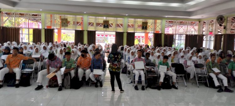 MPLS SERU, SISWA-SISWI SMKN 3 KLATEN BELAJAR KESEHATAN REPRODUKSI DAN GIZI BERSAMA PUSKESMAS KLATEN SELATAN