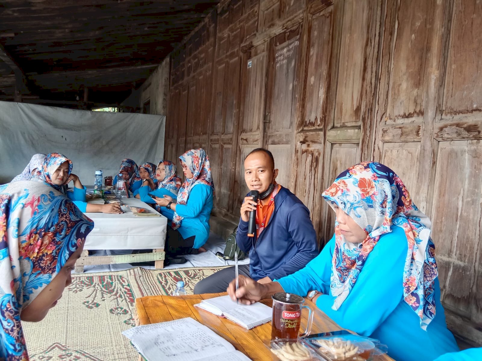 Sosialisasi Skrining Kesehatan BPJS dan CKG dengan Kader Kesehatan Desa Kajoran