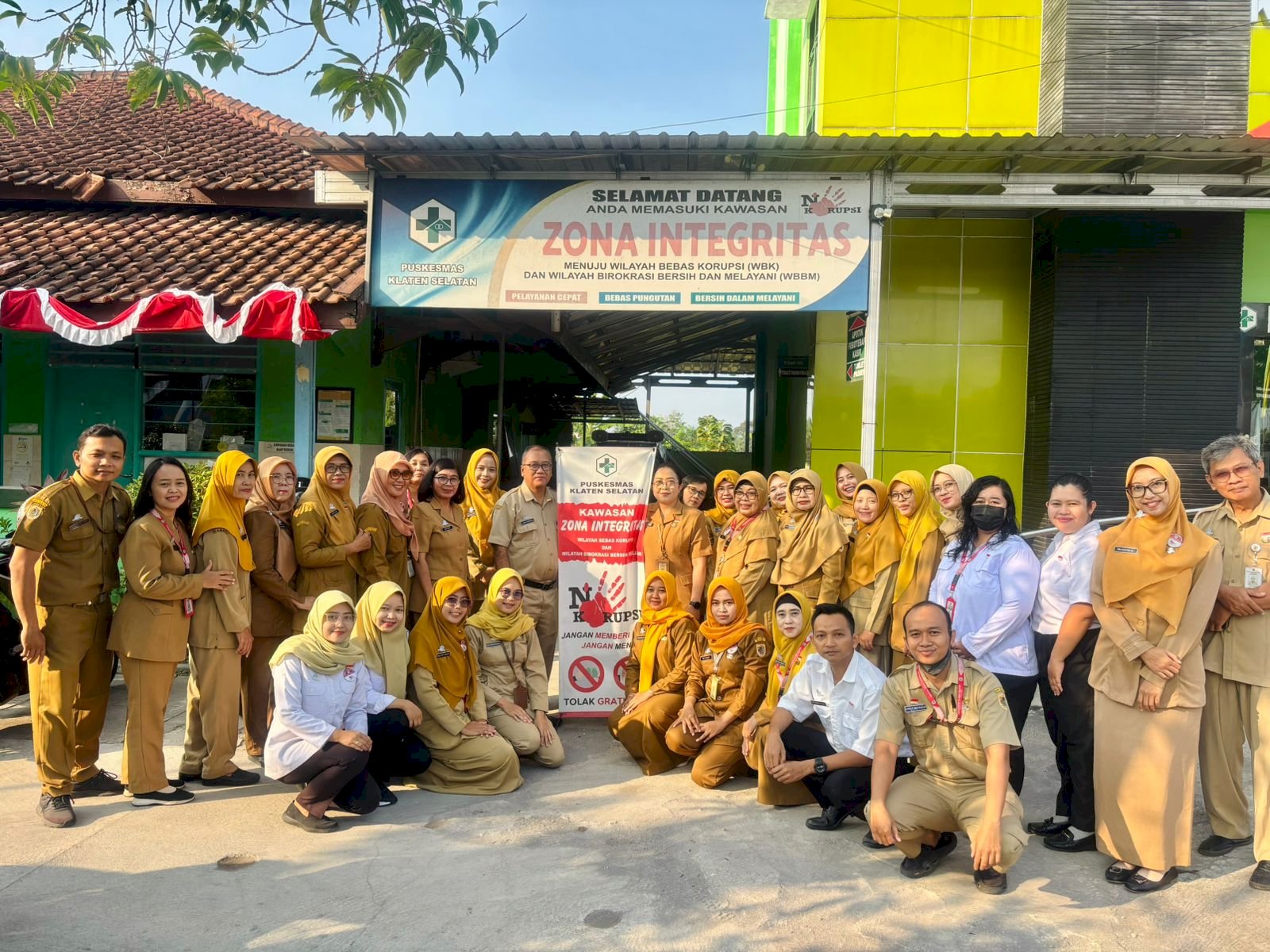 Komitmen Zona Integritas : Menuju Pelayanan Puskesmas Klaten Selatan Yang Berbasis WBK dan WBBM