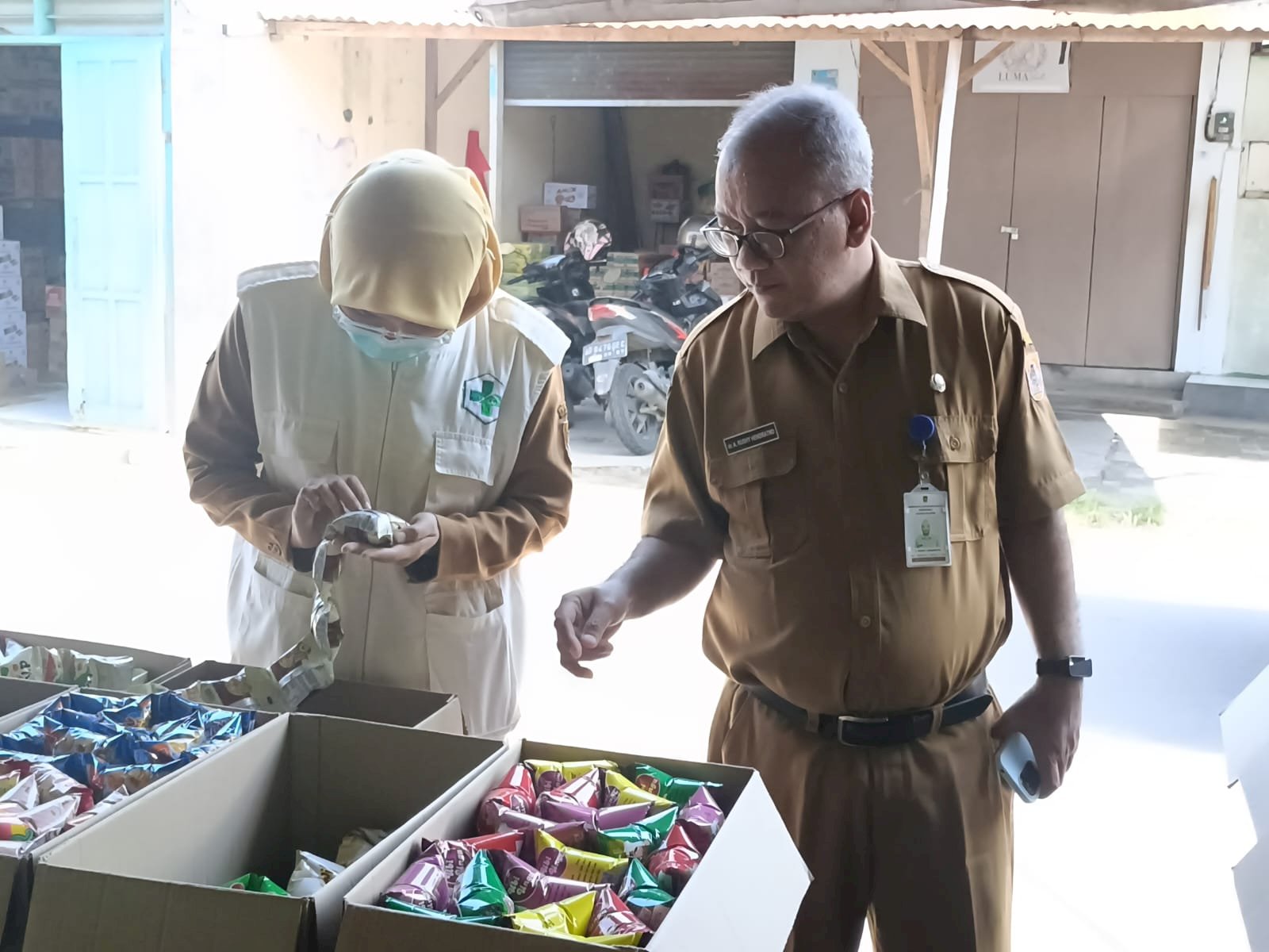 Jelang Hari Raya Idul Fitri 1447 H, Puskemas Klaten Selatan dan Linsek Lakukan Sidak Keamanan Pangan